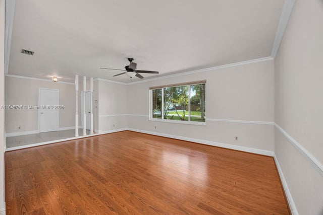 5 of 34 - 9841 Sw 122nd St, Miami, FL