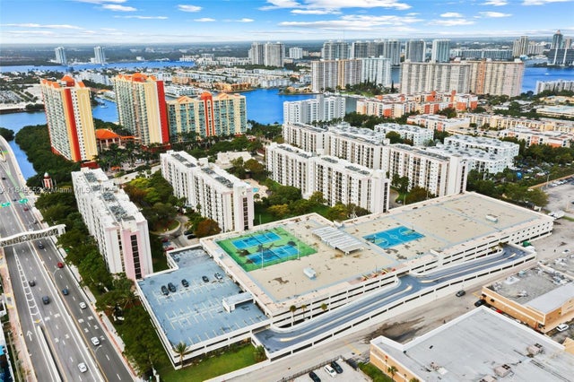2 of 20 - 16919 N Bay Rd 115, Sunny Isles Beach, FL