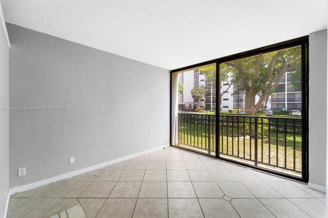 4 of 20 - 16919 N Bay Rd 115, Sunny Isles Beach, FL