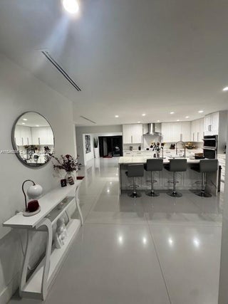 Photo of Listing #A11846098