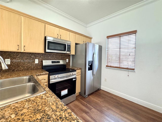 3 of 46 - 11667 Ne 18th Dr 11667, North Miami, FL