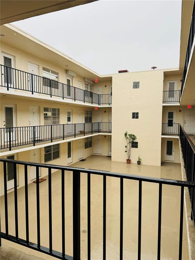 2 of 15 - 1855 Plunkett St 310, Hollywood, FL