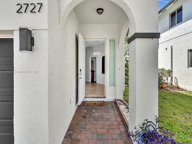 5 of 95 - 2727 Treasure Cove Cir 2727, Dania Beach, FL