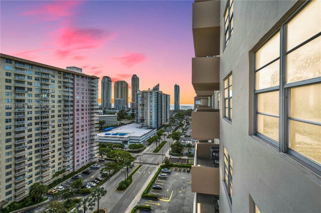 4 of 35 - 250 174th St 1709, Sunny Isles Beach, FL