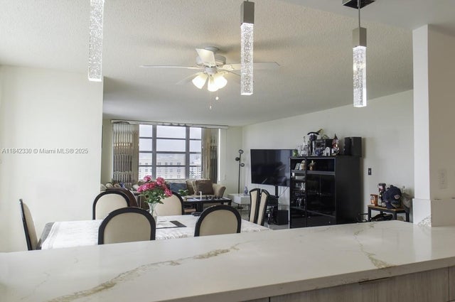 3 of 16 - 2780 Ne 183rd St 1001, Aventura, FL