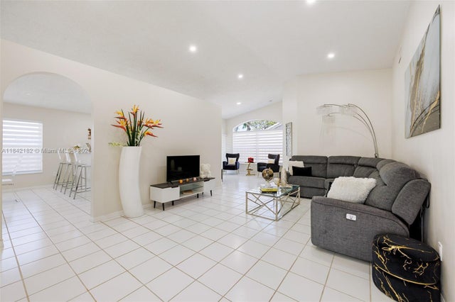 4 of 24 - 12340 Sw 144th Ter, Miami, FL