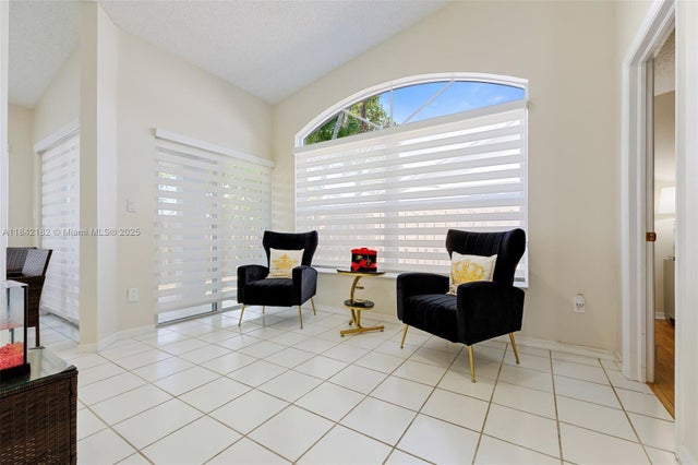 5 of 24 - 12340 Sw 144th Ter, Miami, FL