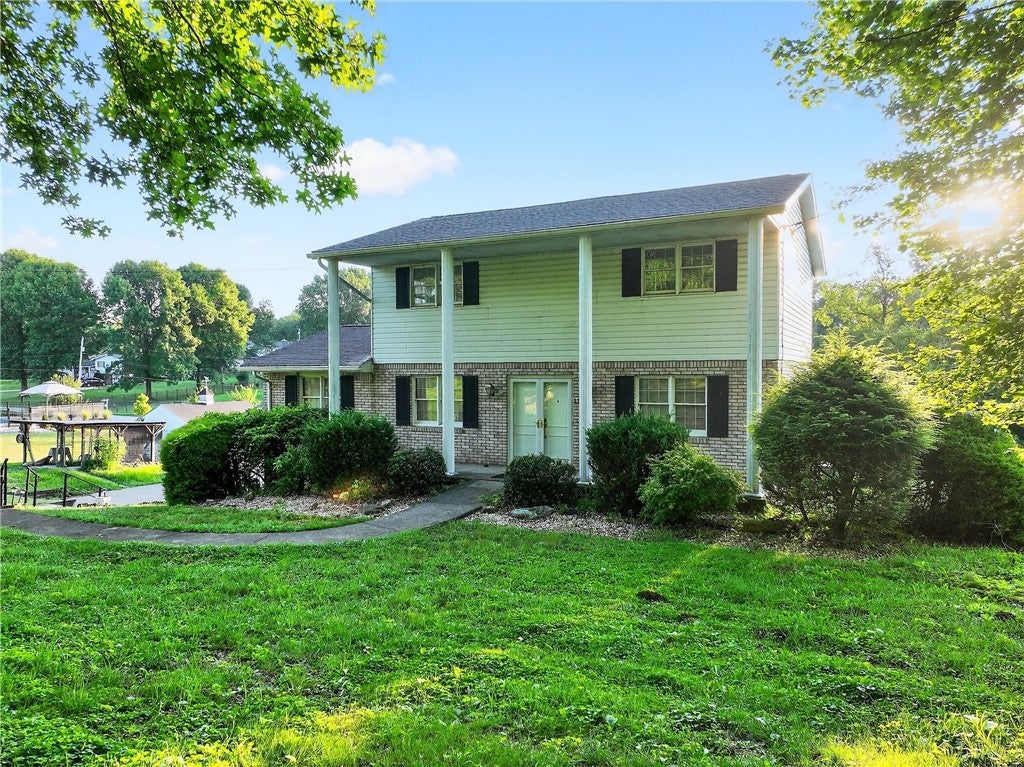 135 Willow Street, Luzerne