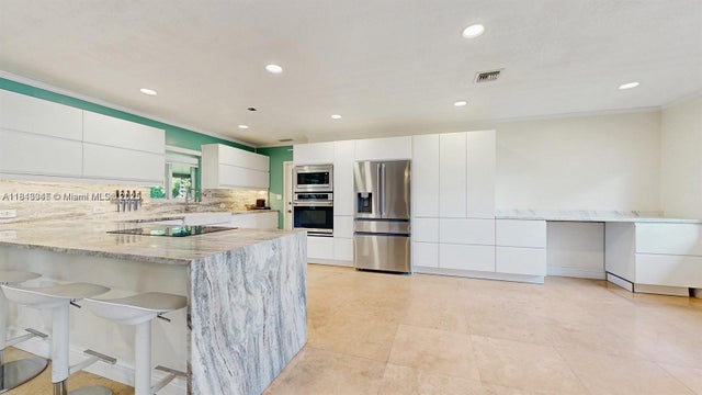 1 of 32 - 19520 Sw 307th St, Homestead, FL