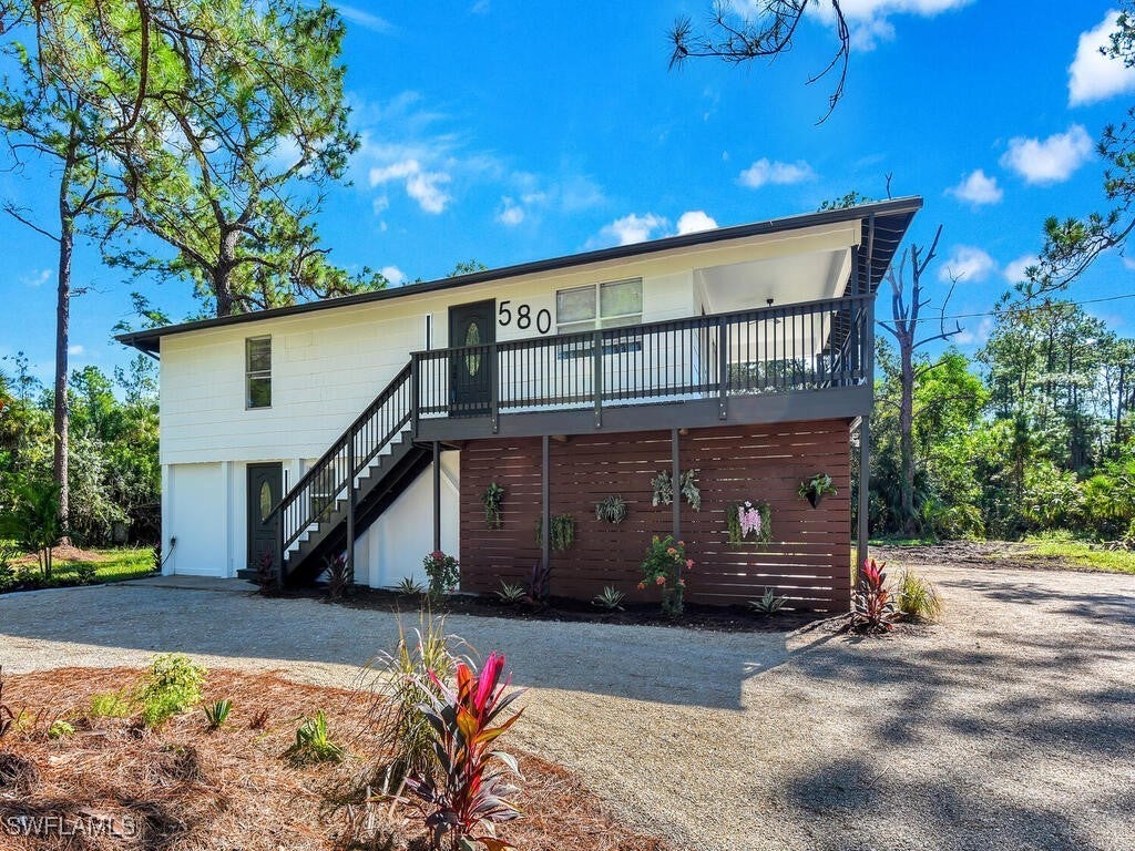 580 7th St Sw, Naples