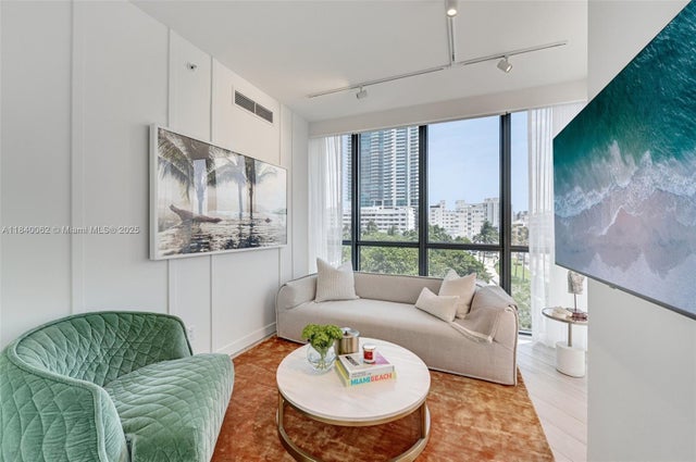3 of 31 - 2201 Collins Ave 401, Miami Beach, FL