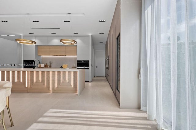 4 of 47 - 255 Capri Ave, Lauderdale By The Sea, FL