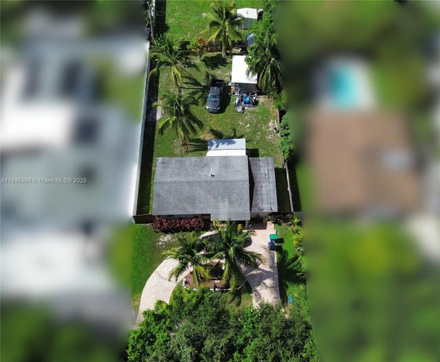 2 of 12 - 5730 Charleston St, Hollywood, FL
