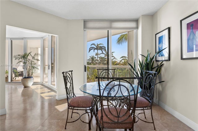 4 of 30 - 21050 Point Pl 502, Aventura, FL