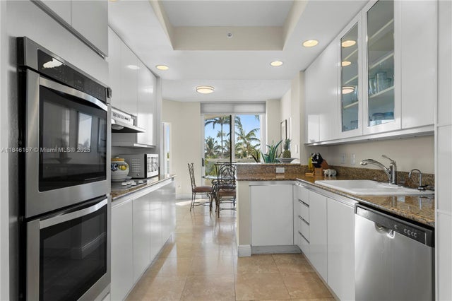 5 of 30 - 21050 Point Pl 502, Aventura, FL