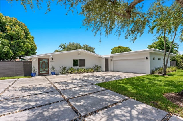 1 of 63 - 7425 Sw 139th Ter, Palmetto Bay, FL