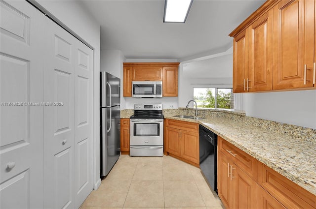 5 of 26 - 3453 Nw 44th St 107, Oakland Park, FL