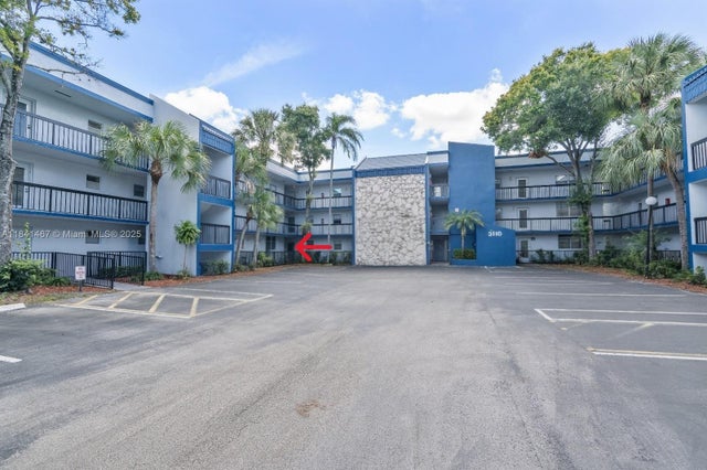 1 of 40 - 3110 Holiday Springs Blvd 105, Margate, FL