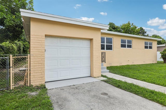 5 of 42 - 18025 Nw 6th Ave, Miami Gardens, FL