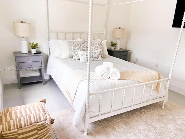 5 of 17 - 404 Nw 1st St, Cape Coral, FL