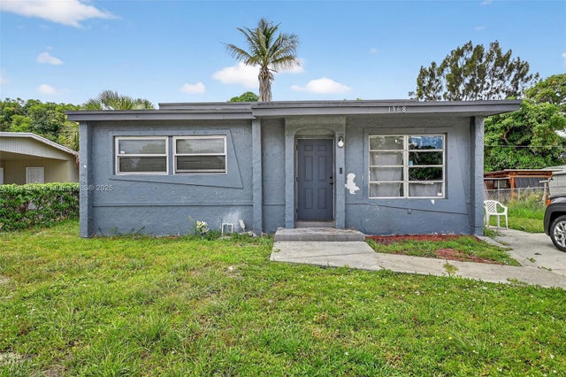 1 of 7 - 1368 11th St, West Palm Beach, FL
