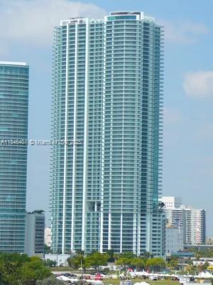 1 of 13 - 900 Biscayne Blvd 5512, Miami, FL