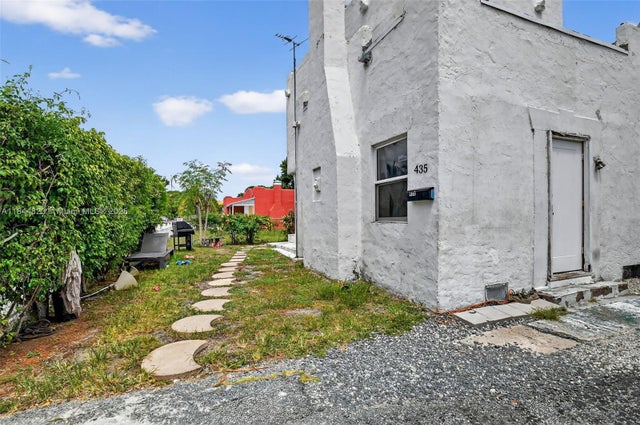 2 of 4 - 435 Avenida Alegre, West Palm Beach, FL