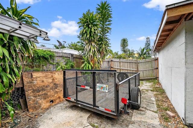 3 of 4 - 435 Avenida Alegre, West Palm Beach, FL