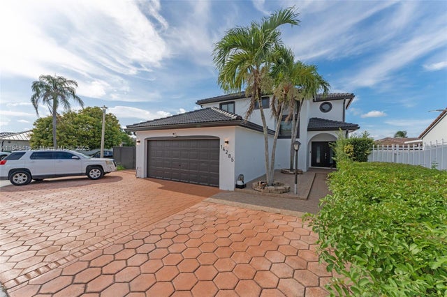 4 of 46 - 14285 Sw 183rd Ter, Miami, FL
