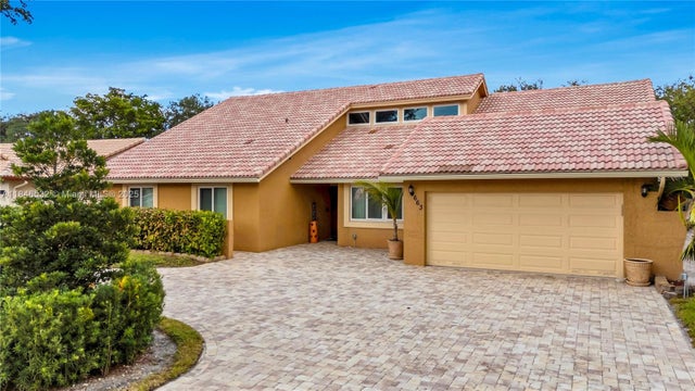 2 of 38 - 663 Nw 107th Ln, Coral Springs, FL