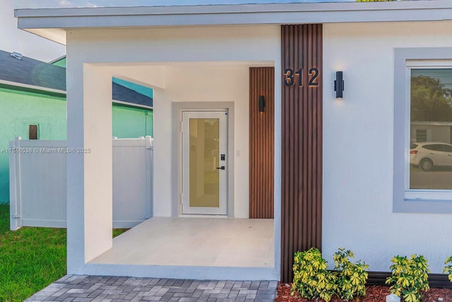 5 of 47 - 312 Nw 9th St, Hallandale Beach, FL