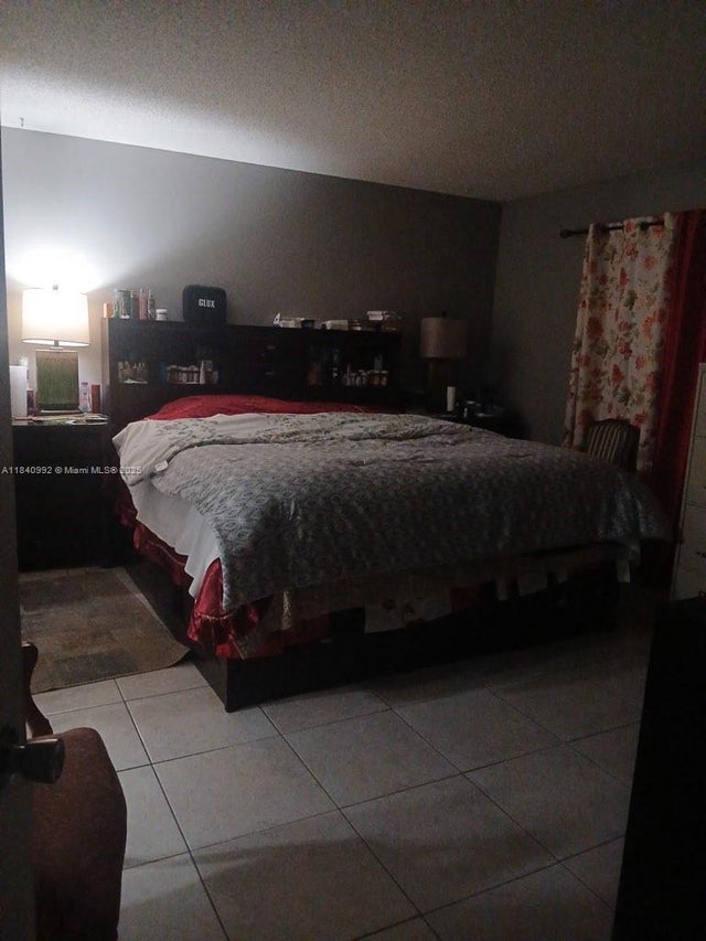 5 of 13 - 6001 N Falls Cir Dr 107, Lauderhill, FL