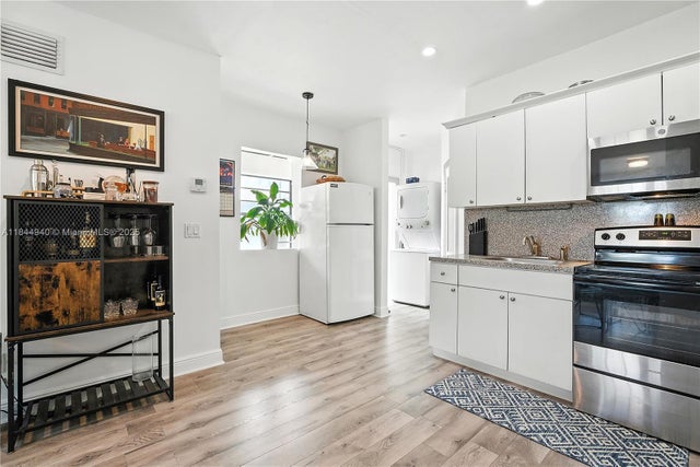 2 of 19 - 934 Michigan Ave 209, Miami Beach, FL
