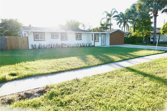 2 of 41 - 5013 Sw 90th Ter, Cooper City, FL