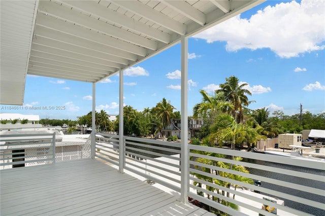 4 of 30 - 415 Big Pine Rd, Key Largo, FL