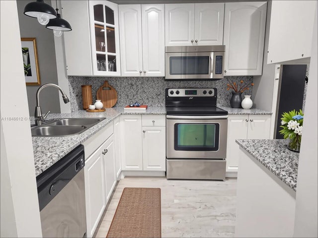 2 of 18 - 447 Lakeview Drive 5, Weston, FL