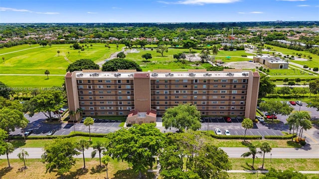 2 of 29 - 4570 Nw 18th Ave 606, Deerfield Beach, FL