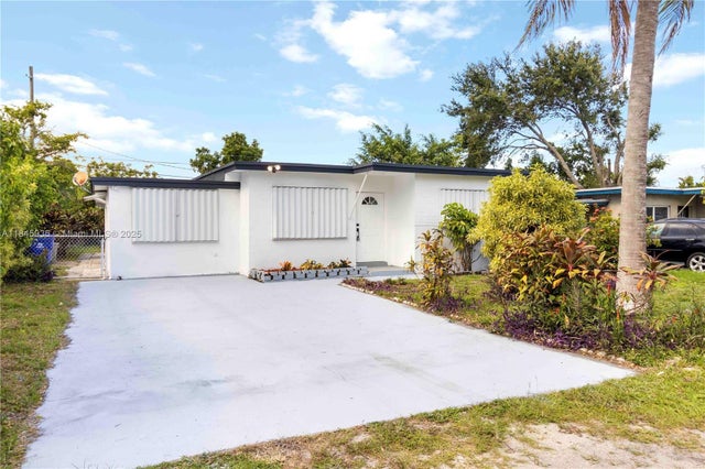 4 of 29 - 6237 Sw 22nd St, Miramar, FL