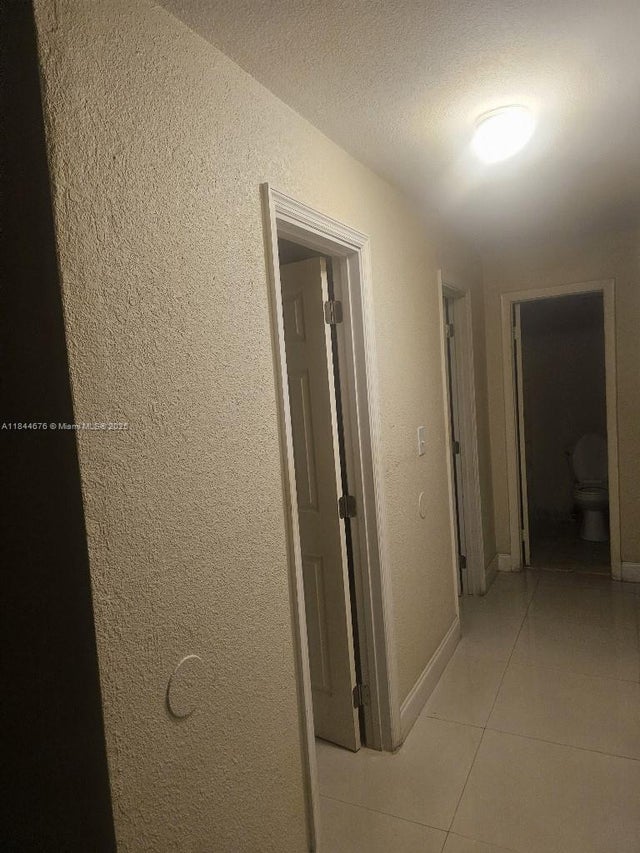 4 of 10 - 2620 Ne 135th St 431, North Miami, FL