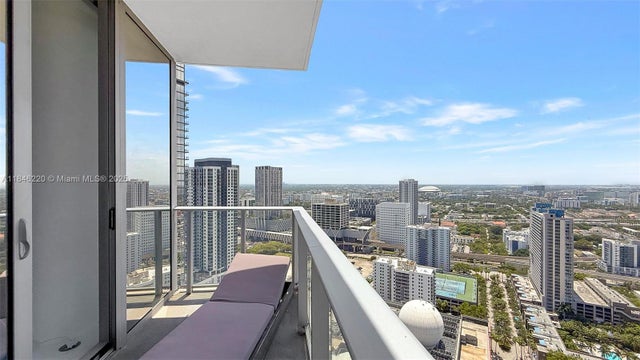 5 of 25 - 851 Ne 1st Ave 3302, Miami, FL