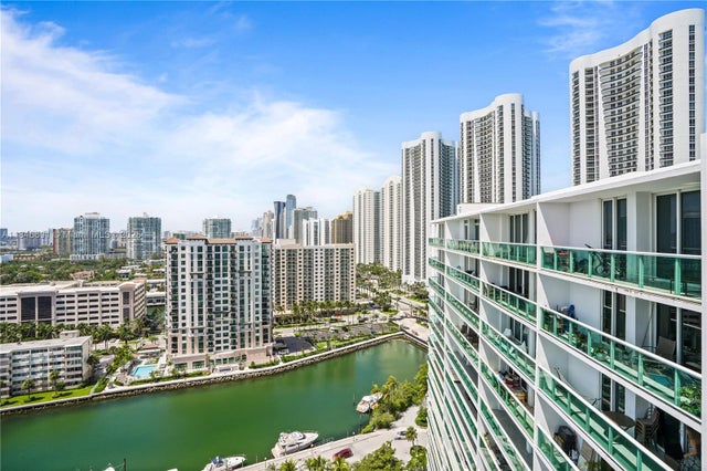 5 of 33 - 100 Bayview Dr Ph31, Sunny Isles Beach, FL