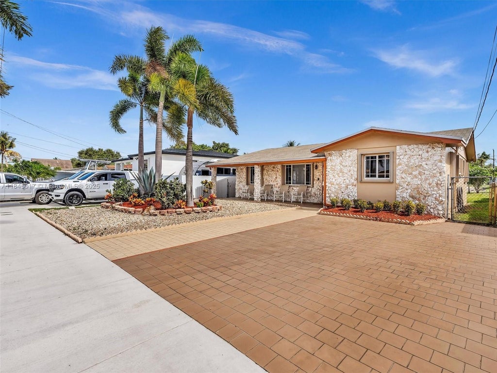 4870 Sw 19th St, West Park