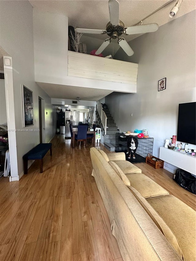 21039 Ne 5th Ct, Miami