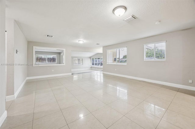 3 of 15 - 2041 Acapulco Dr, Miramar, FL