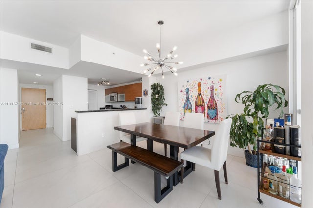 4 of 37 - 253 Ne 2nd St 4304, Miami, FL