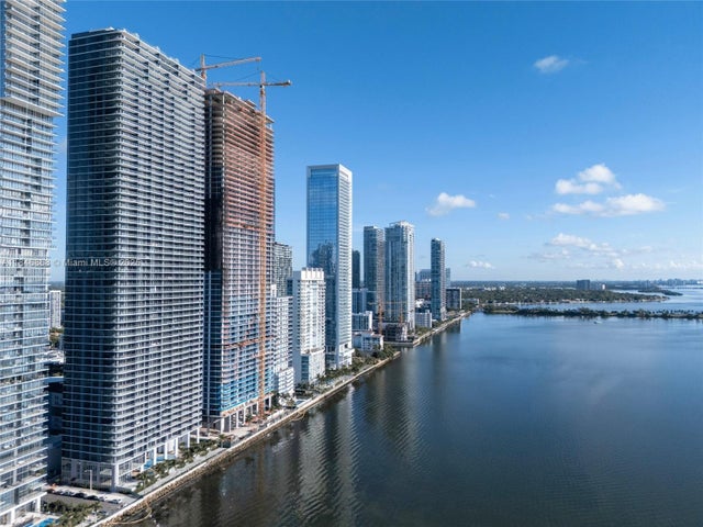 1 of 100 - 700 Ne 24th St 1505, Miami, FL