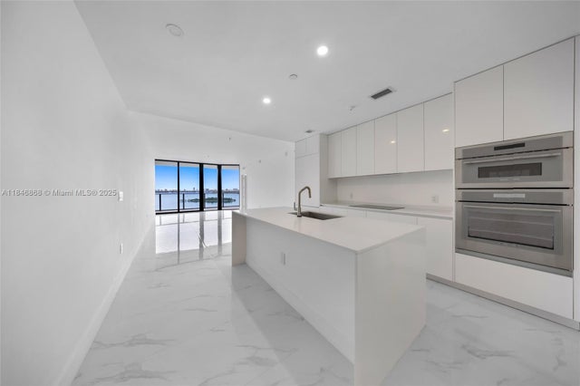 3 of 100 - 700 Ne 24th St 1505, Miami, FL