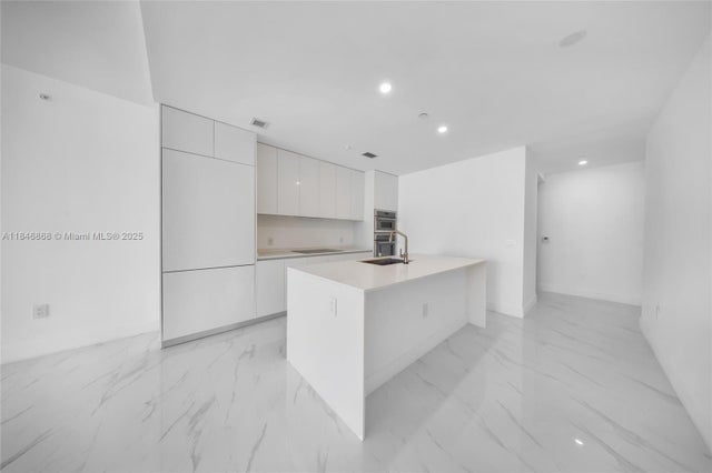 5 of 100 - 700 Ne 24th St 1505, Miami, FL
