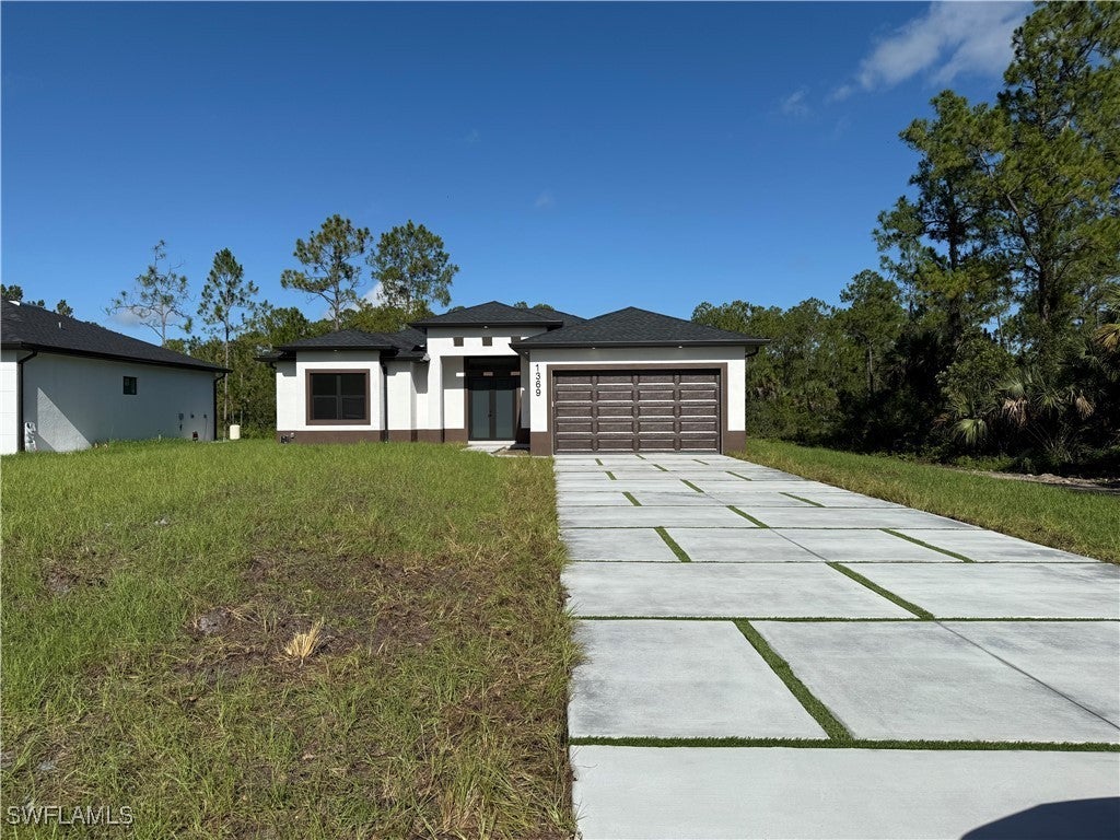 1369 Everglades Blvd N, Naples