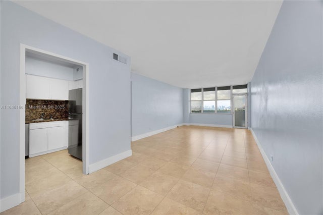 3 of 29 - 7441 Wayne Ave 15e, Miami Beach, FL